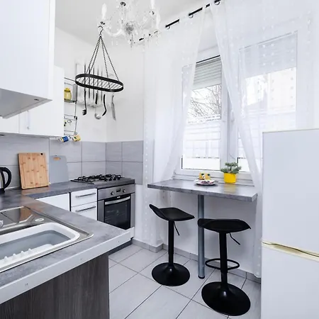 Downtown - 38m2, Location *