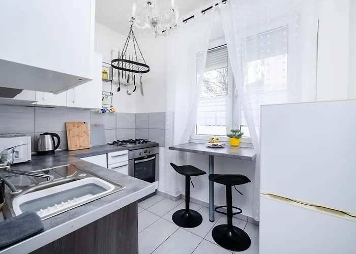 Downtown - 38m2, Location *